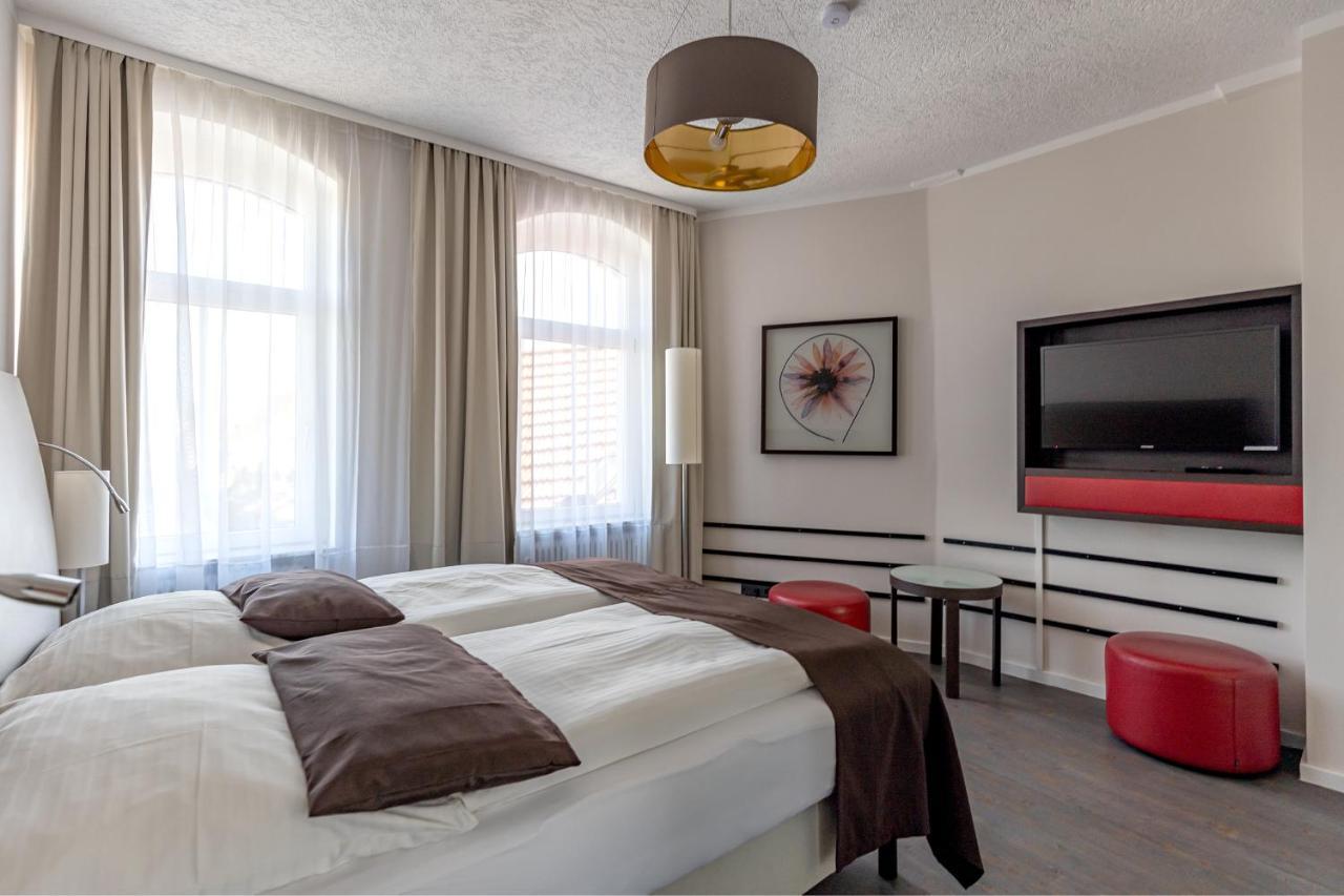 Hotel Garni " Am Domplatz" Erfurt Exteriör bild