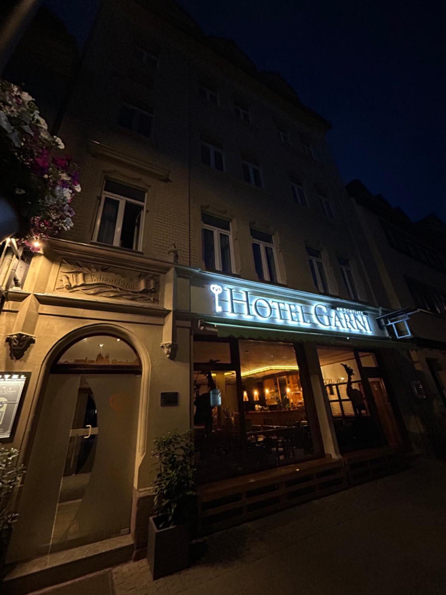 Hotel Garni " Am Domplatz" Erfurt Exteriör bild