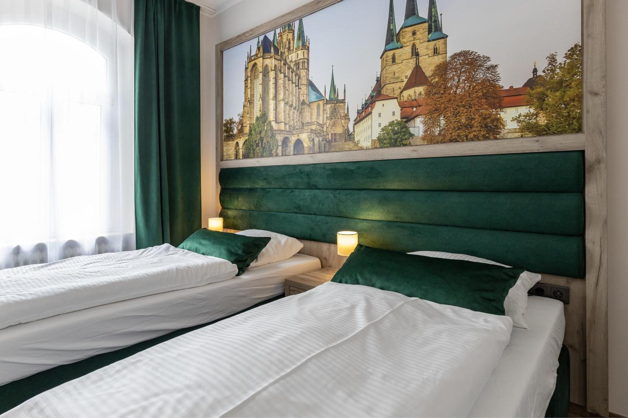 Hotel Garni " Am Domplatz" Erfurt Exteriör bild